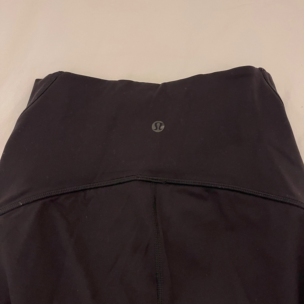 Lululemon Wunder Under 25” capri size 4